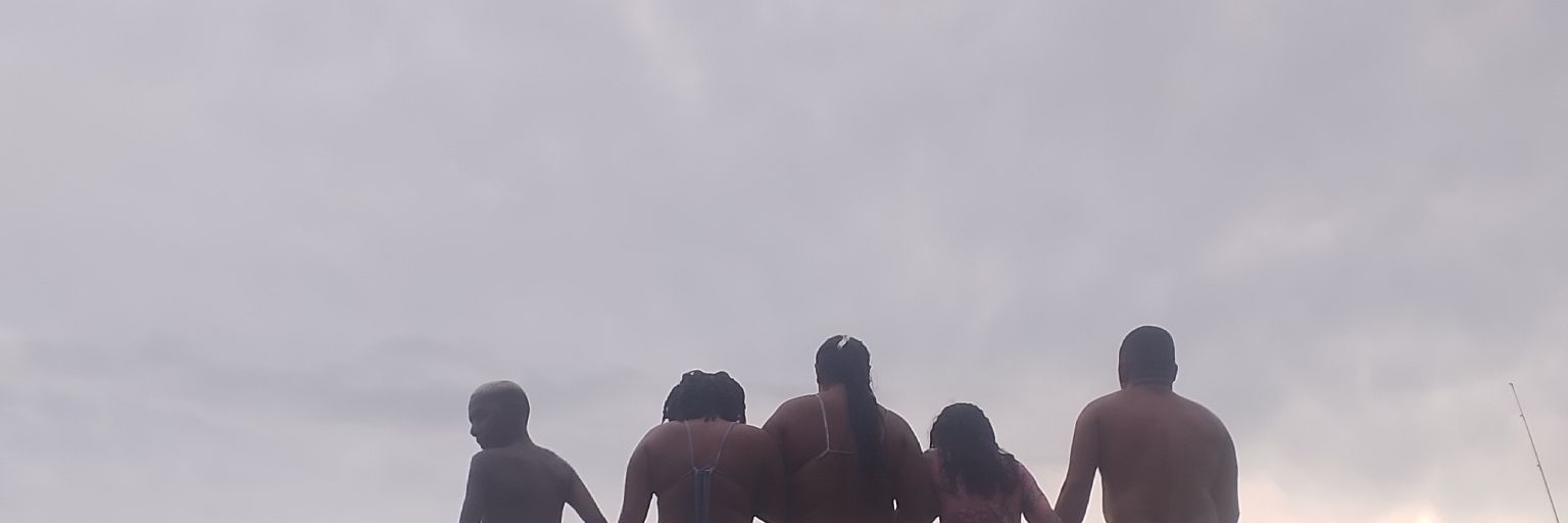 Aline21060's profile banner image