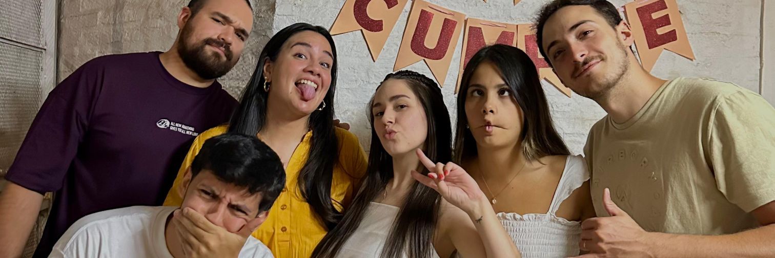 RoomiBenitez's profile banner image