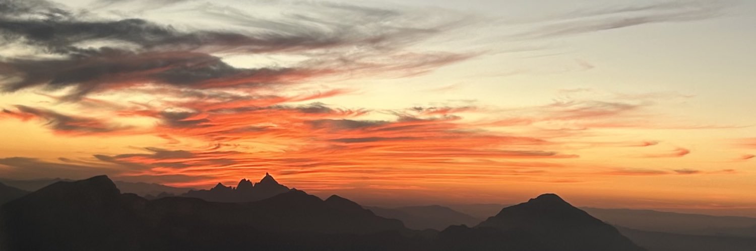 MariaPautm's profile banner image