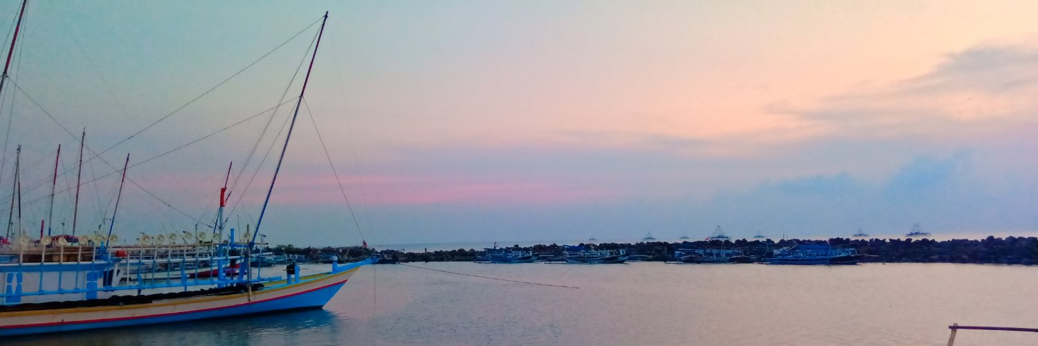 iin_datriani's profile banner image