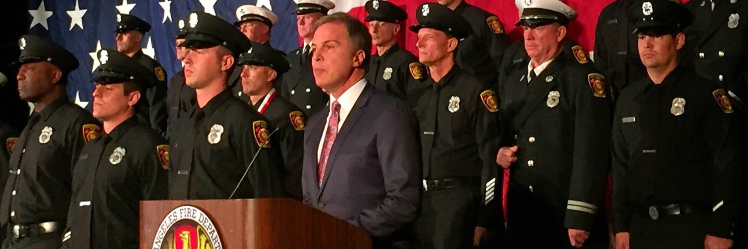 Robert Kovacik banner