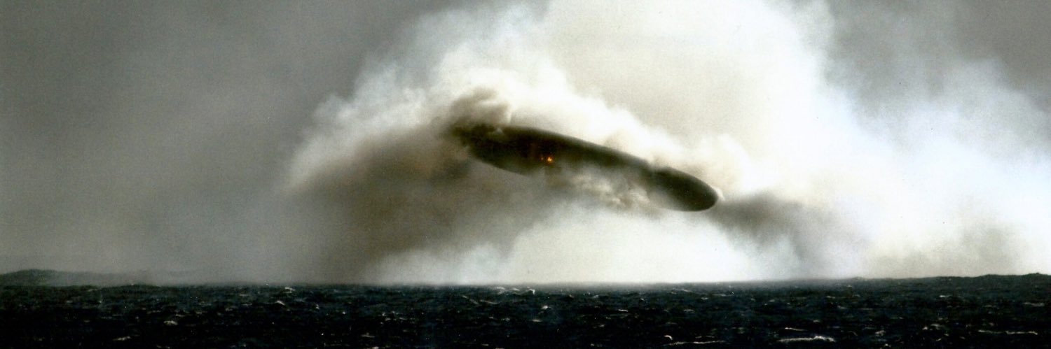 J̶͇͓̔͗o̶͕͊́ë̴̙̰́ ̵̬͓͑̒F̸̬̹̓ŗ̵͇̅ḯ̵̦̠t̶̬̱̂z̵̘̭͌͌ banner