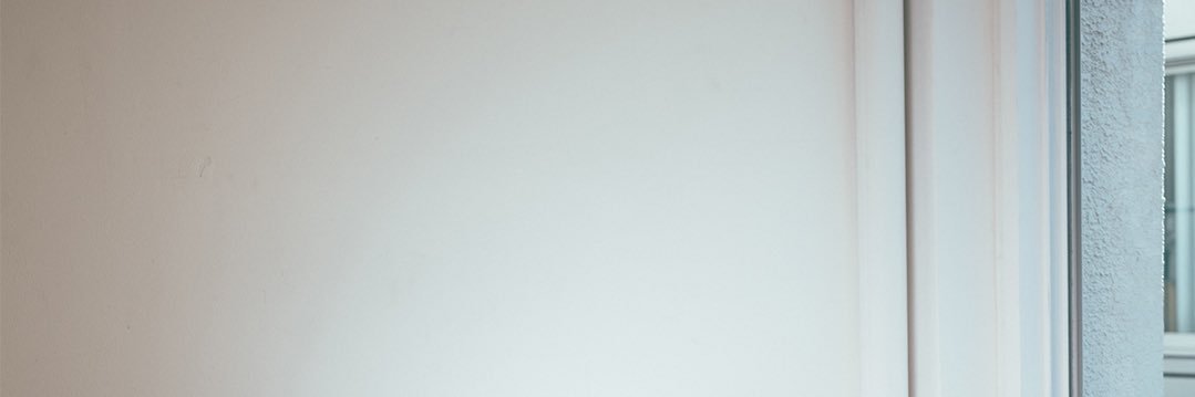 じん banner
