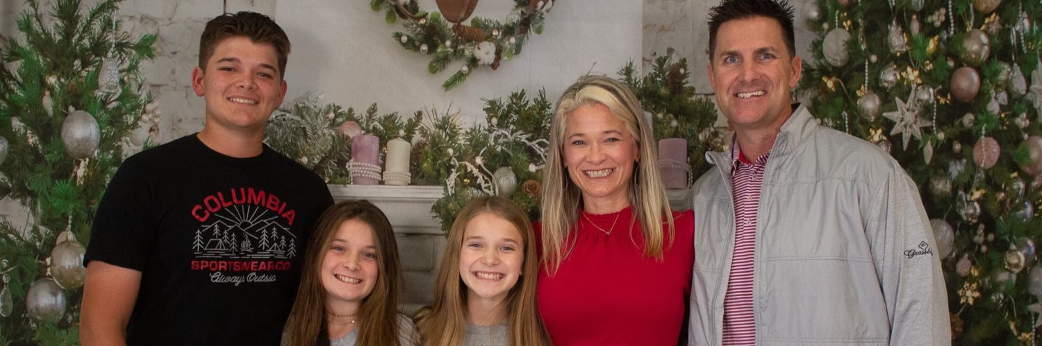 Kristenhitch02's profile banner image