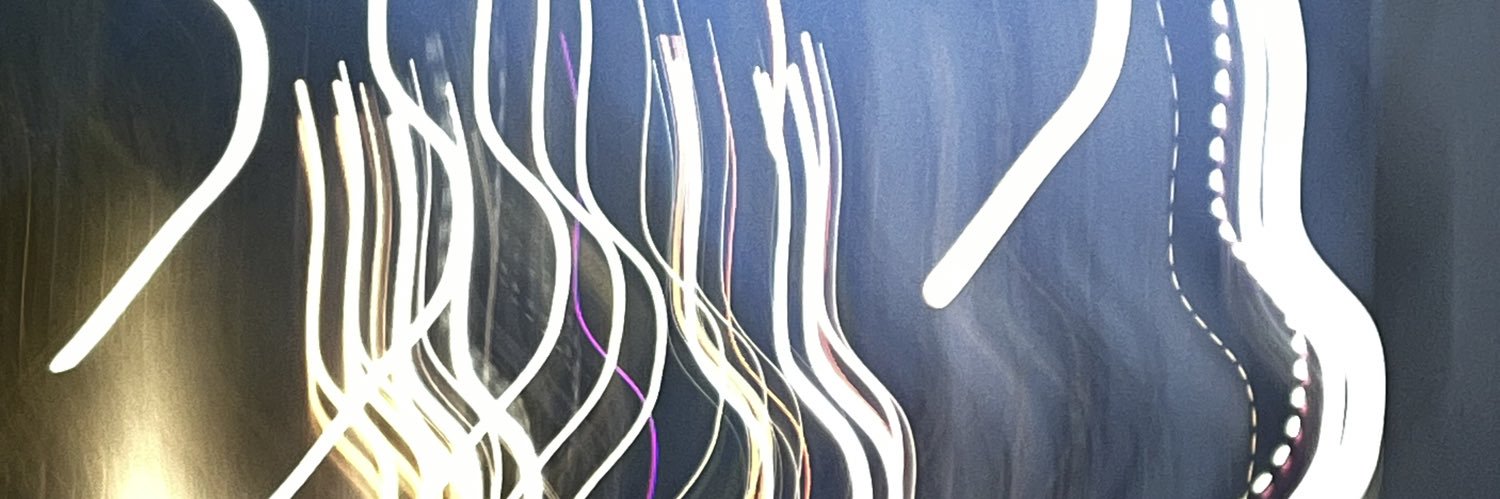 elmxln's profile banner image