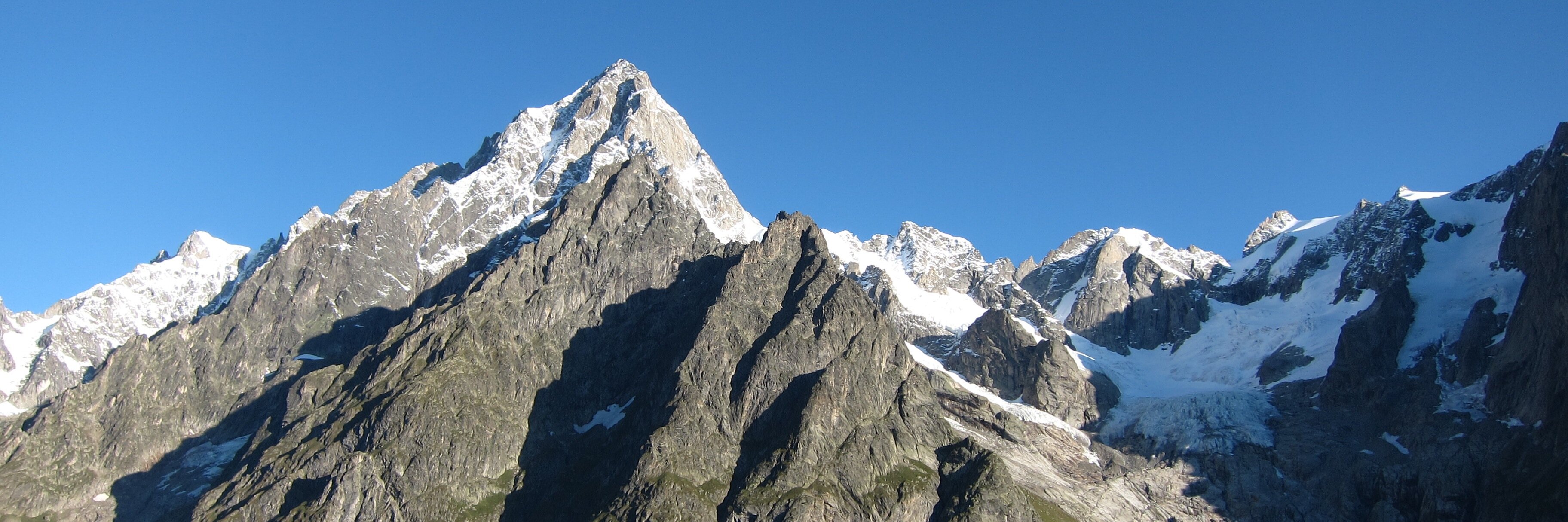 Miko @doctormiko@sigmoid.social banner