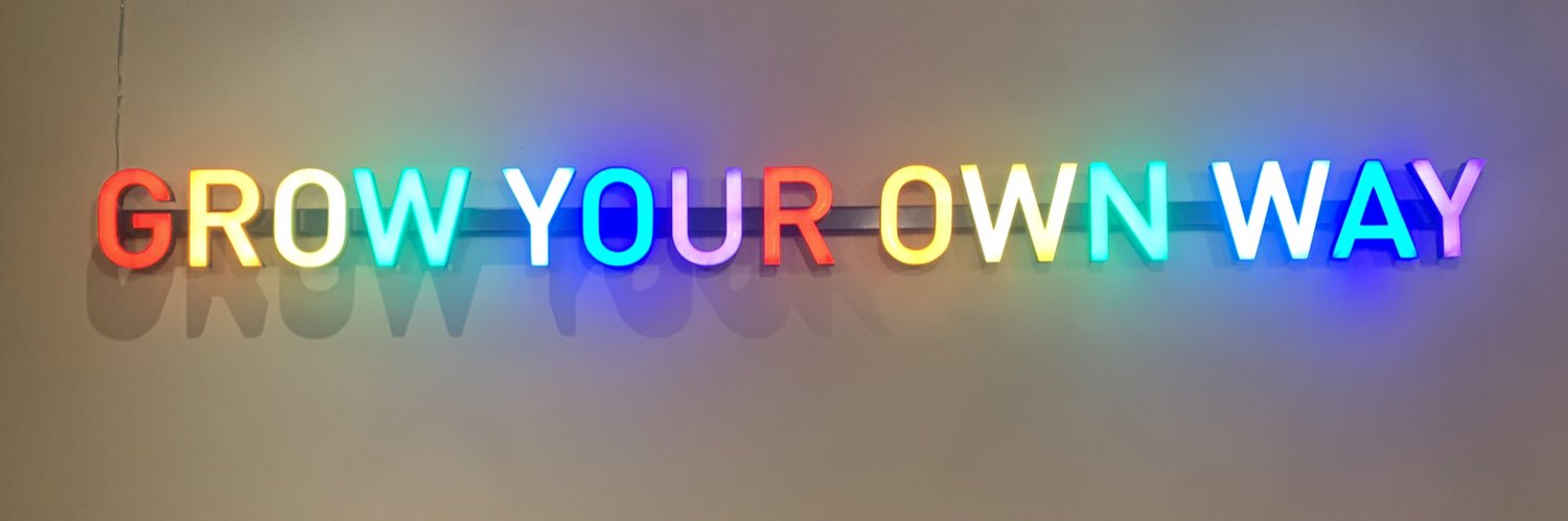 Dr Lucie Fremlova 🍉 🌻 banner