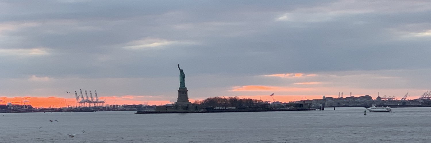 suzeubank's profile banner image