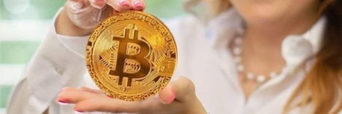 CryptoLuxeGirl banner