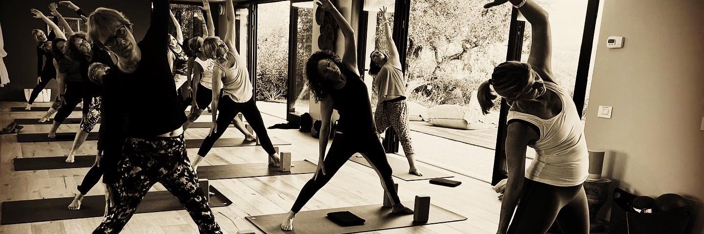ReigatePilates's profile banner image