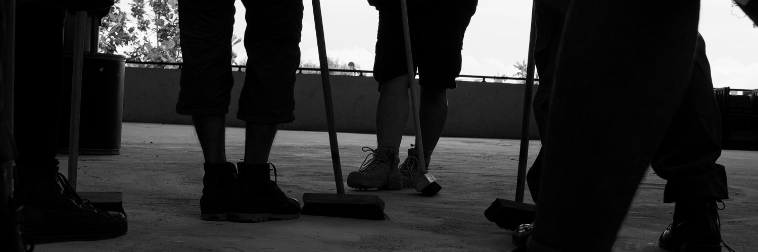 T A T A L O E banner