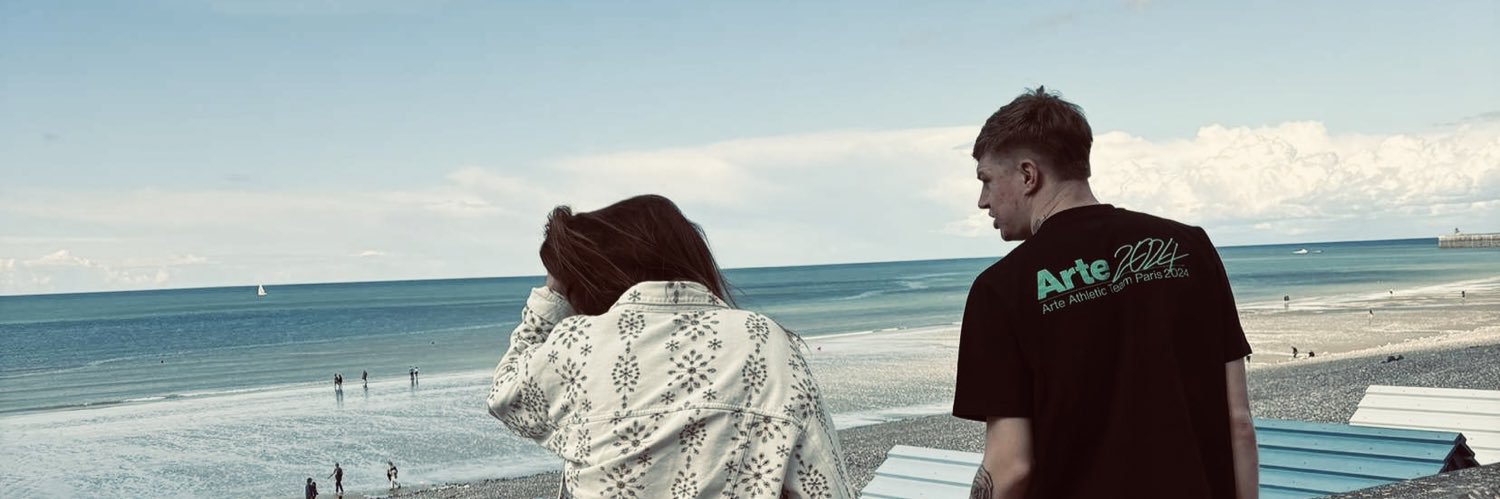 CatiauLucas's profile banner image