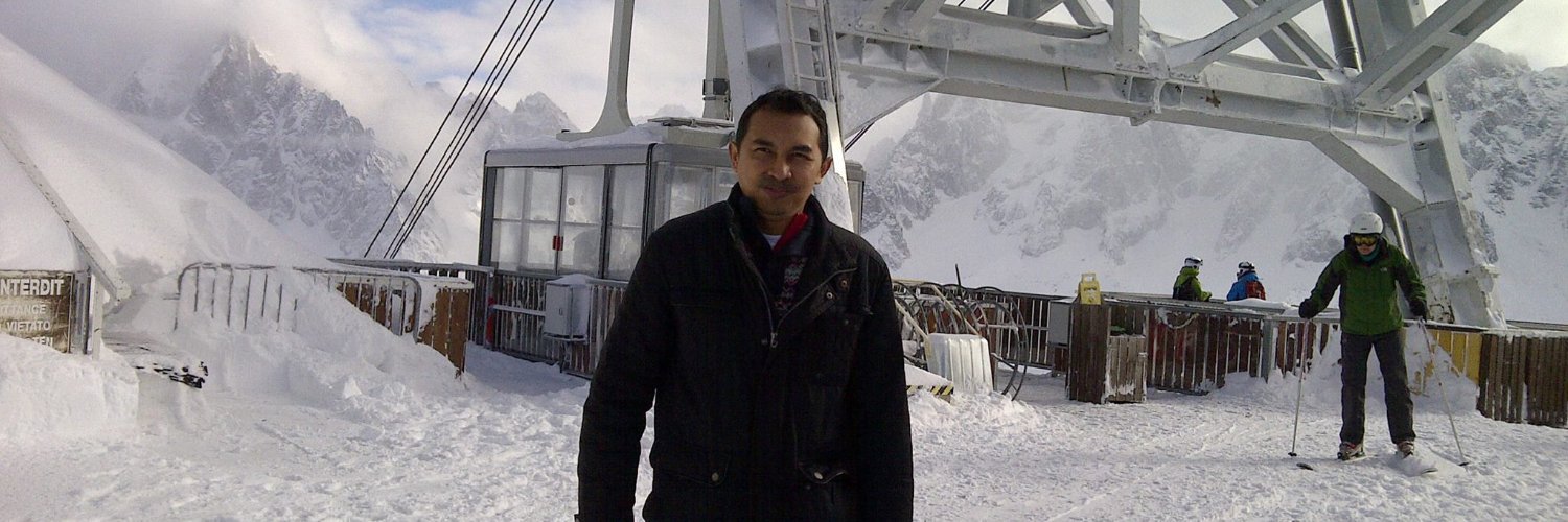 dzulfuat's profile banner image