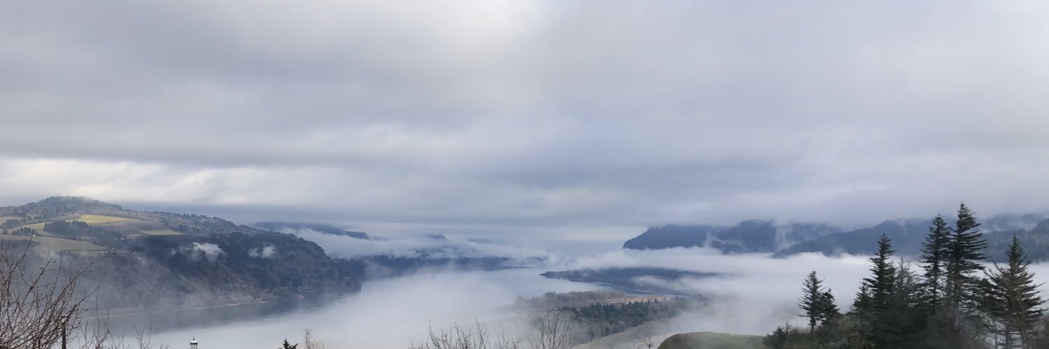 eastdd8's profile banner image