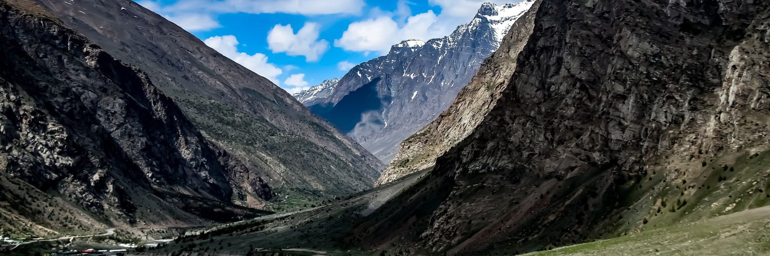 YOGENDRAARYAA's profile banner image