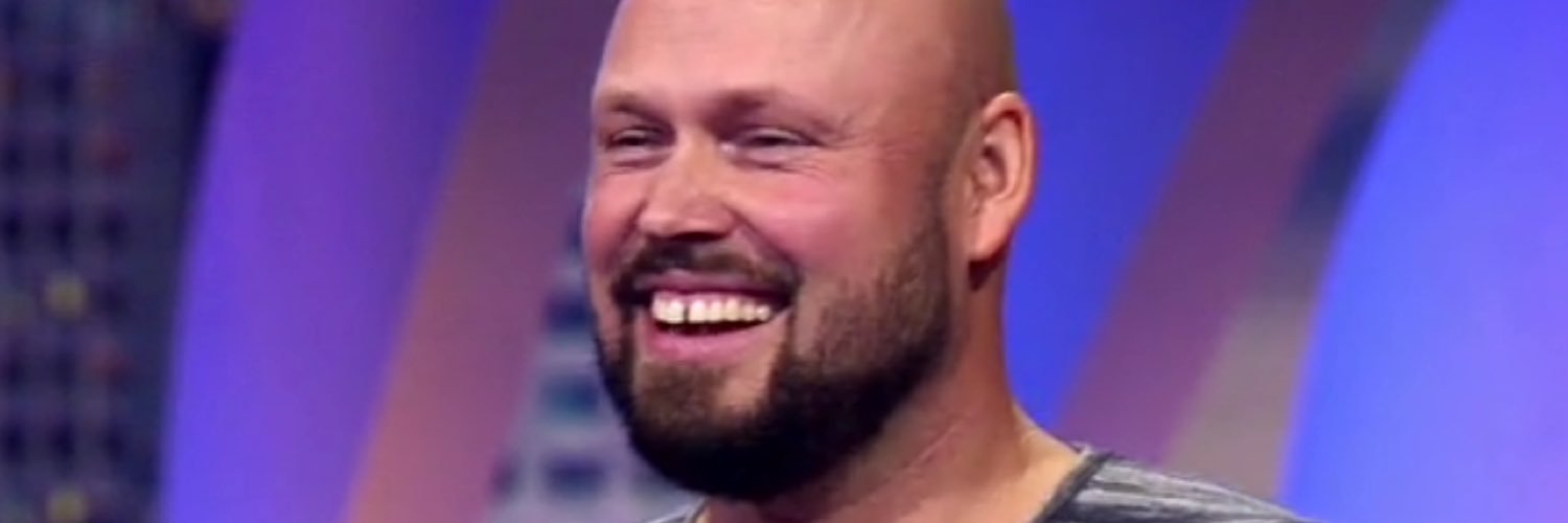qKrefix's profile banner image