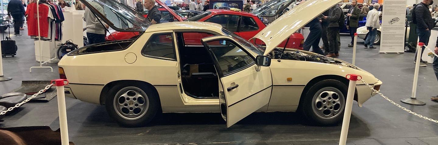 Suzanne Thomson banner