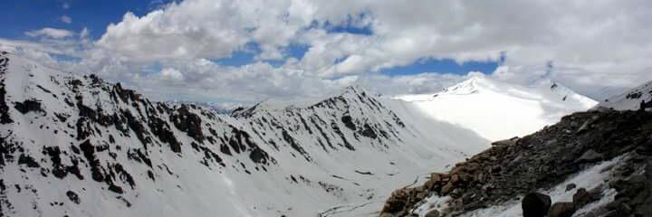 DiptiBhatiia's profile banner image