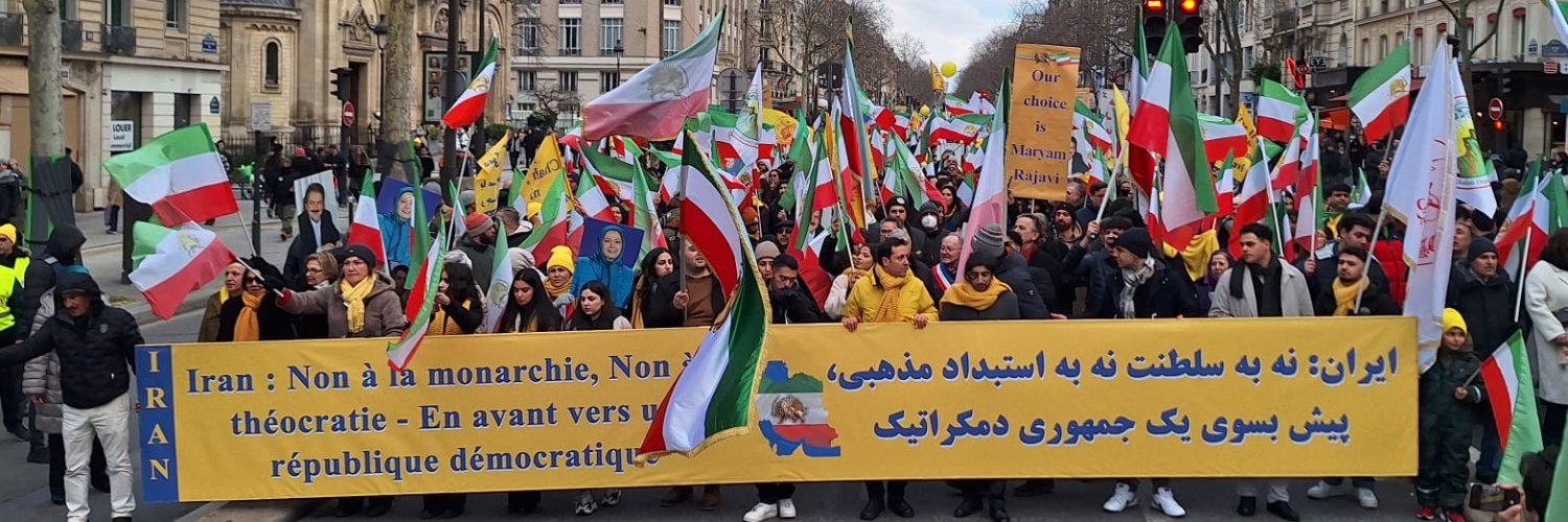 راه انقلاب banner