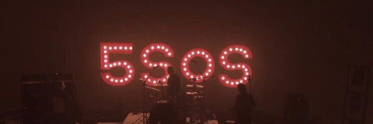 bea ❤️‍🩹 ON TOUR banner