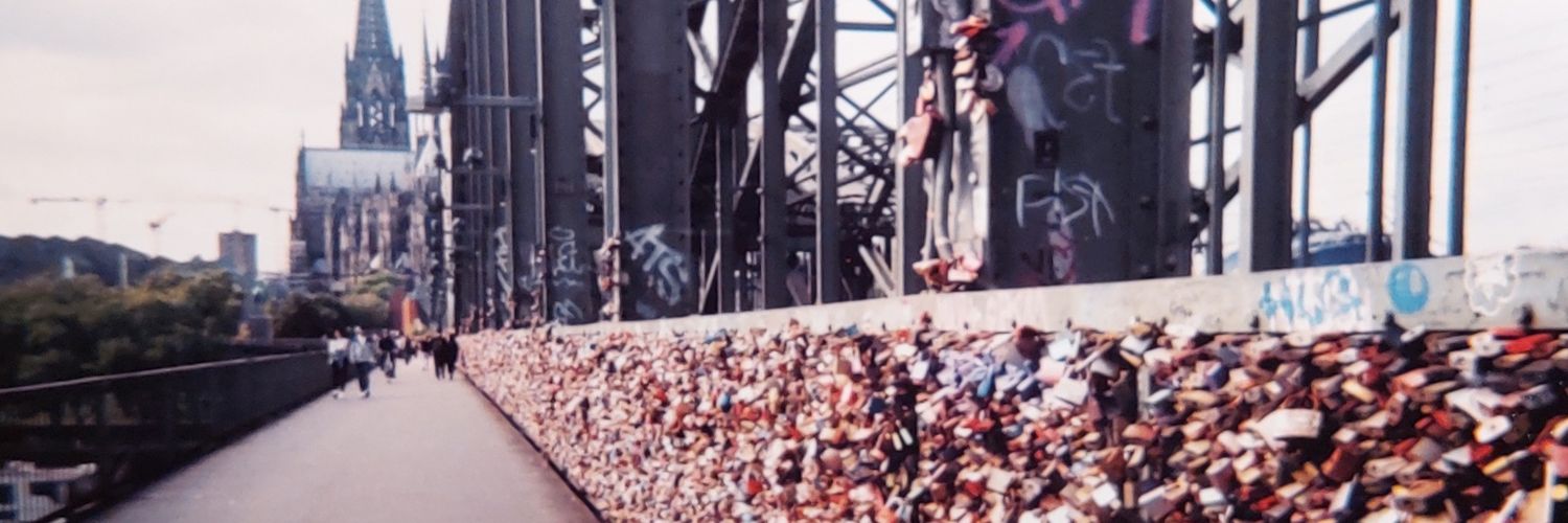 emelinevranken's profile banner image