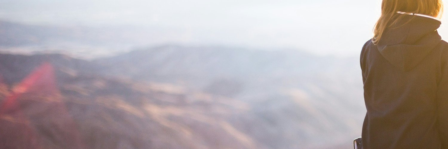 izivote's profile banner image