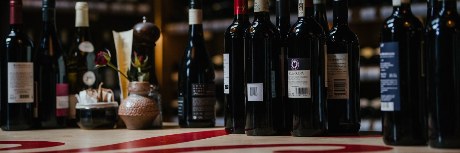 scarletwines's profile banner image