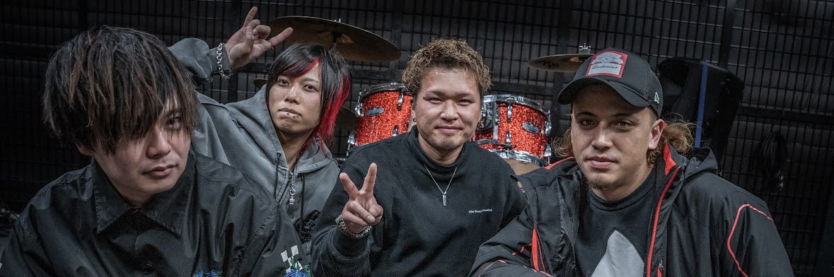 raise_andre's profile banner image