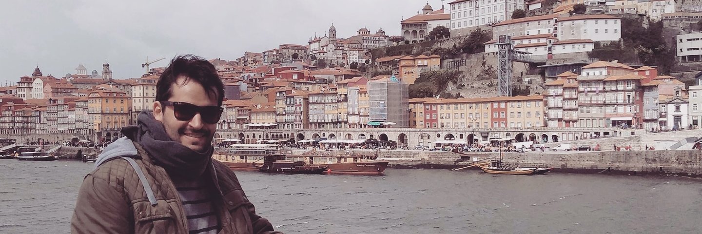 algustopop's profile banner image