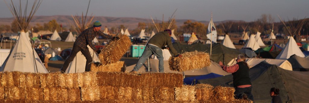 Mirrors and Hammers banner
