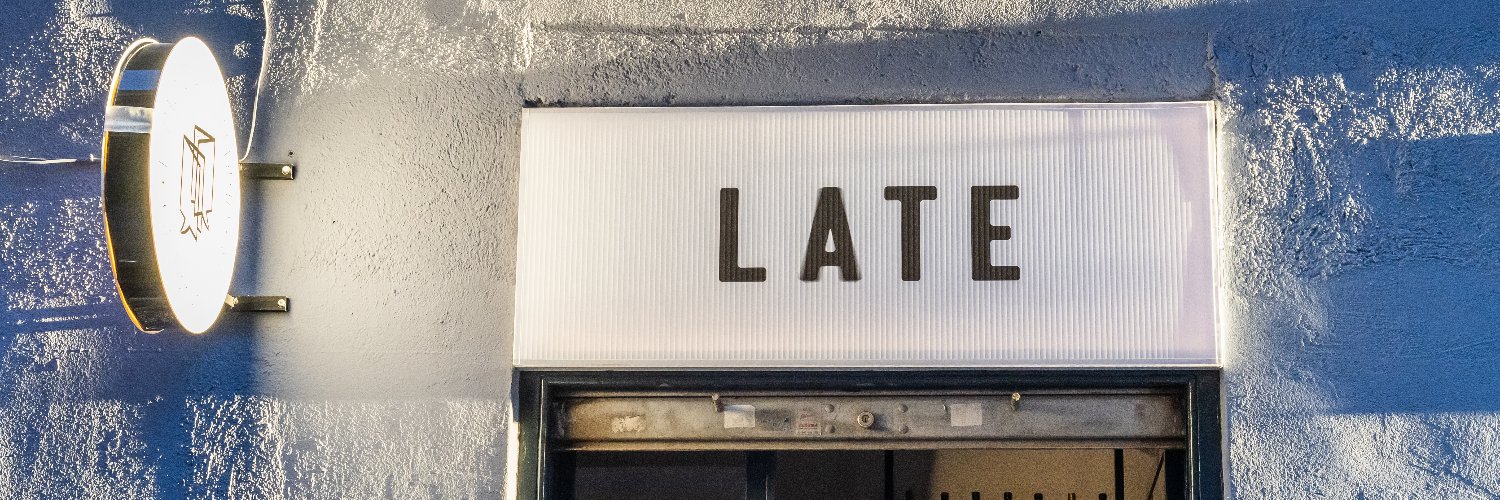 Comunidad Late banner