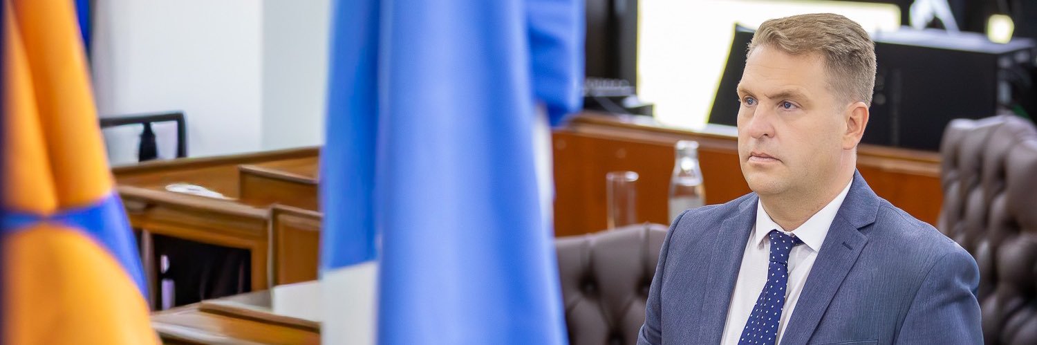 Raúl Von Der Thusen banner