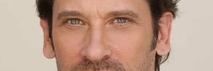 I'm a #ROHO hoe he's one of the best actor banner