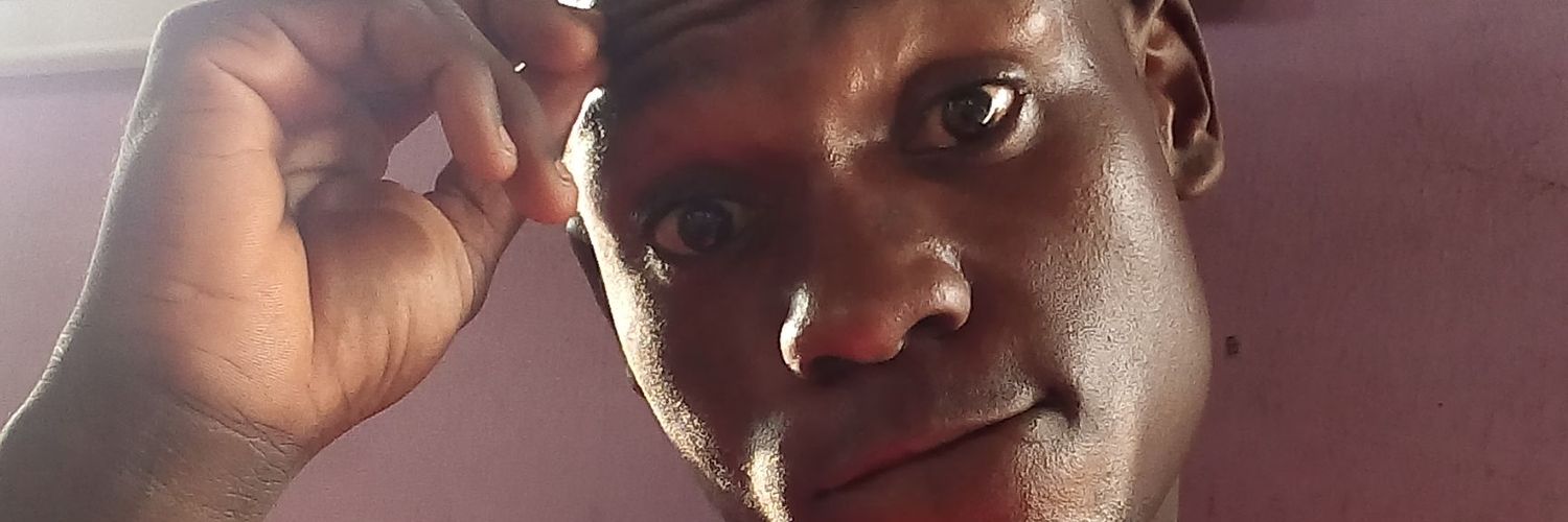 holluseun's profile banner image