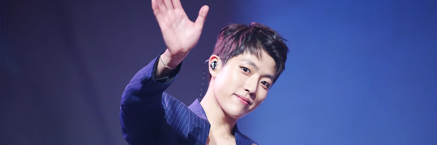 loeyeolcom's profile banner image