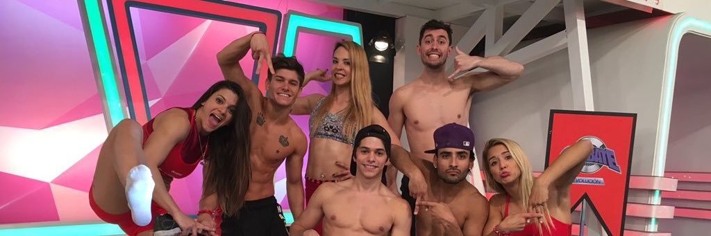 ValeMiGuerrera's profile banner image