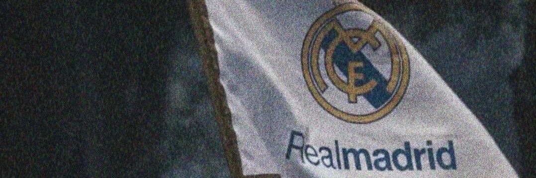 𝑅𝑒 banner