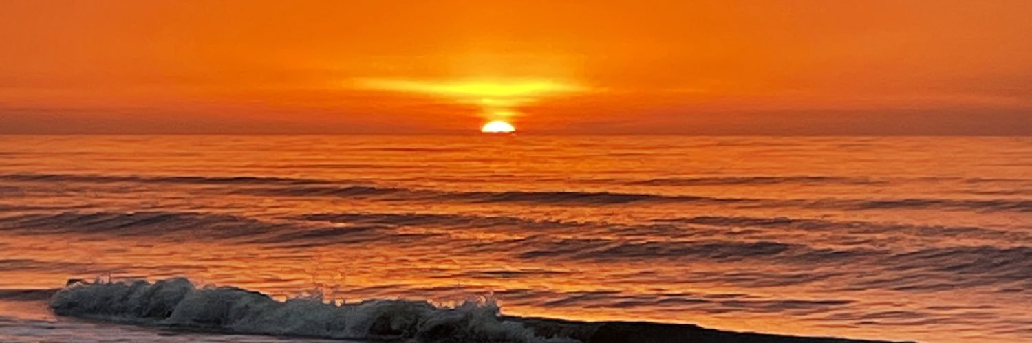 DeeDee6882's profile banner image
