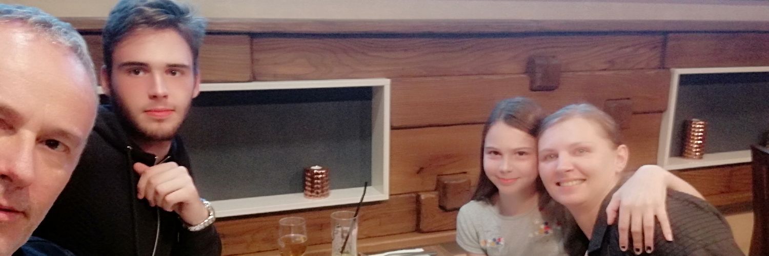 PopitFranci's profile banner image