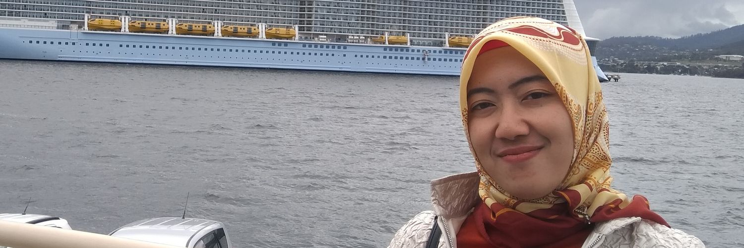tiwi_lestari's profile banner image