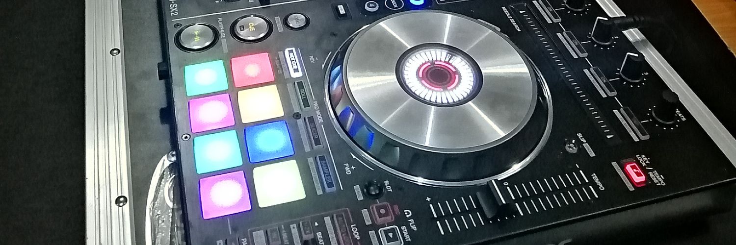 VDJMaNda's profile banner image
