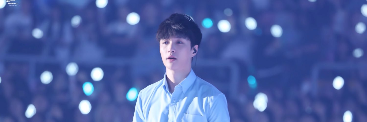 MrLayEXO_both's profile banner image