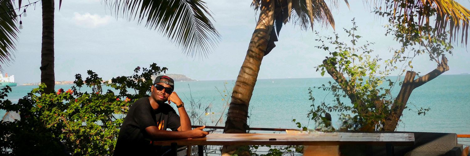 omarcamara_'s profile banner image