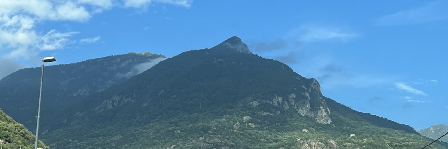Geoffin's profile banner image