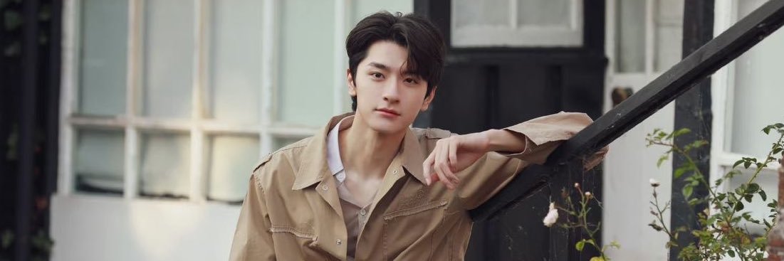 Serena Azalea. banner