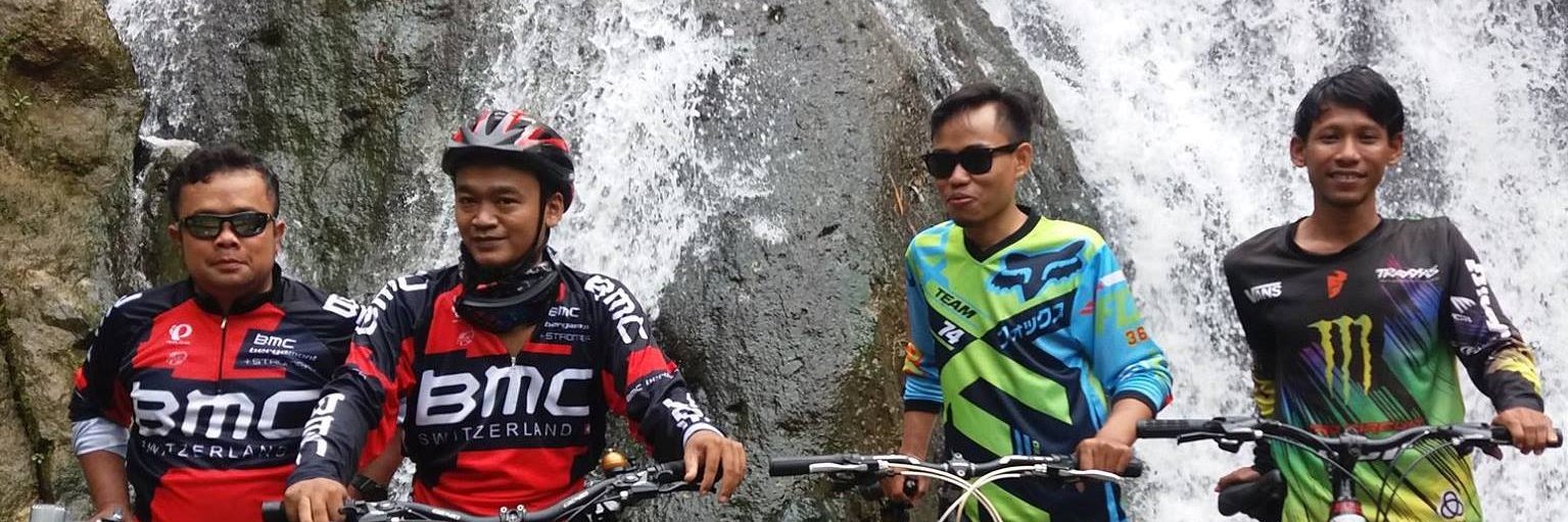 byoeng's profile banner image