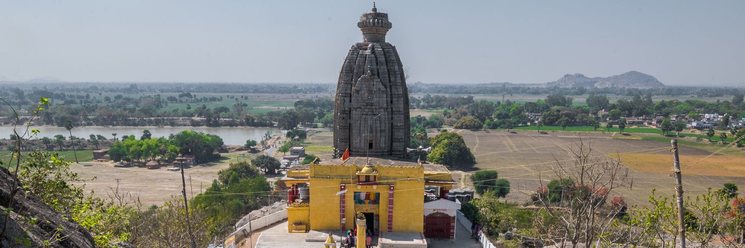 दो - घुमक्कड़ banner