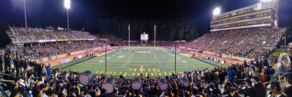 Alray Cool Bus banner