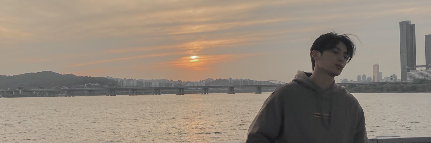 yoomysun's profile banner image