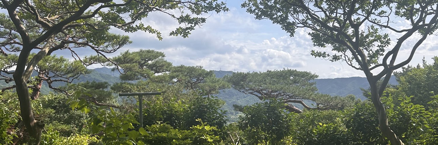 Rebecca Winkels banner